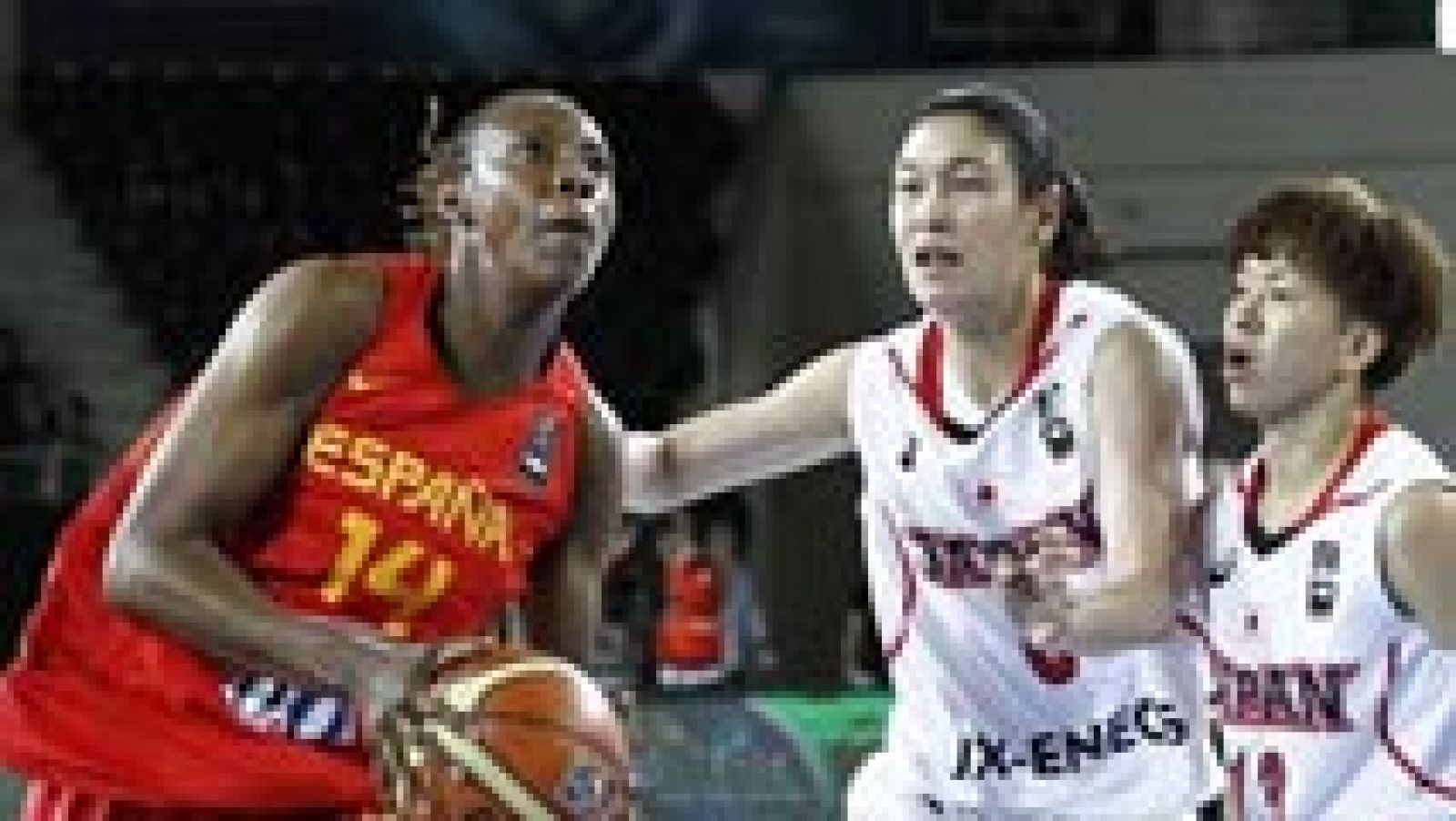 La selección española femenina de baloncesto superó con nota el primer partido del Mundial de Turquía al ganar, por 50-74 a Japón, con Sancho Lyttle, Alba Torrens, Marta Xargay y Anna Cruz en el capítulo de las destacadas.