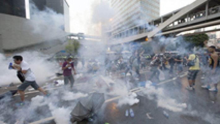 Telediario 1 - Cargas contra los manifestantes en Hong Kong