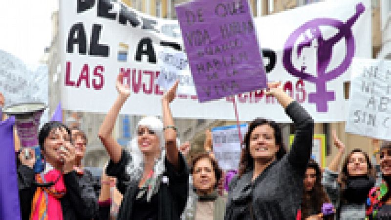 Numerosas manifestaciones defendiendo la legislación actual sobre la Ley del Aborto