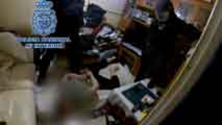 Telediario 1 - Prueba del reconocimiento al presunto pederasta