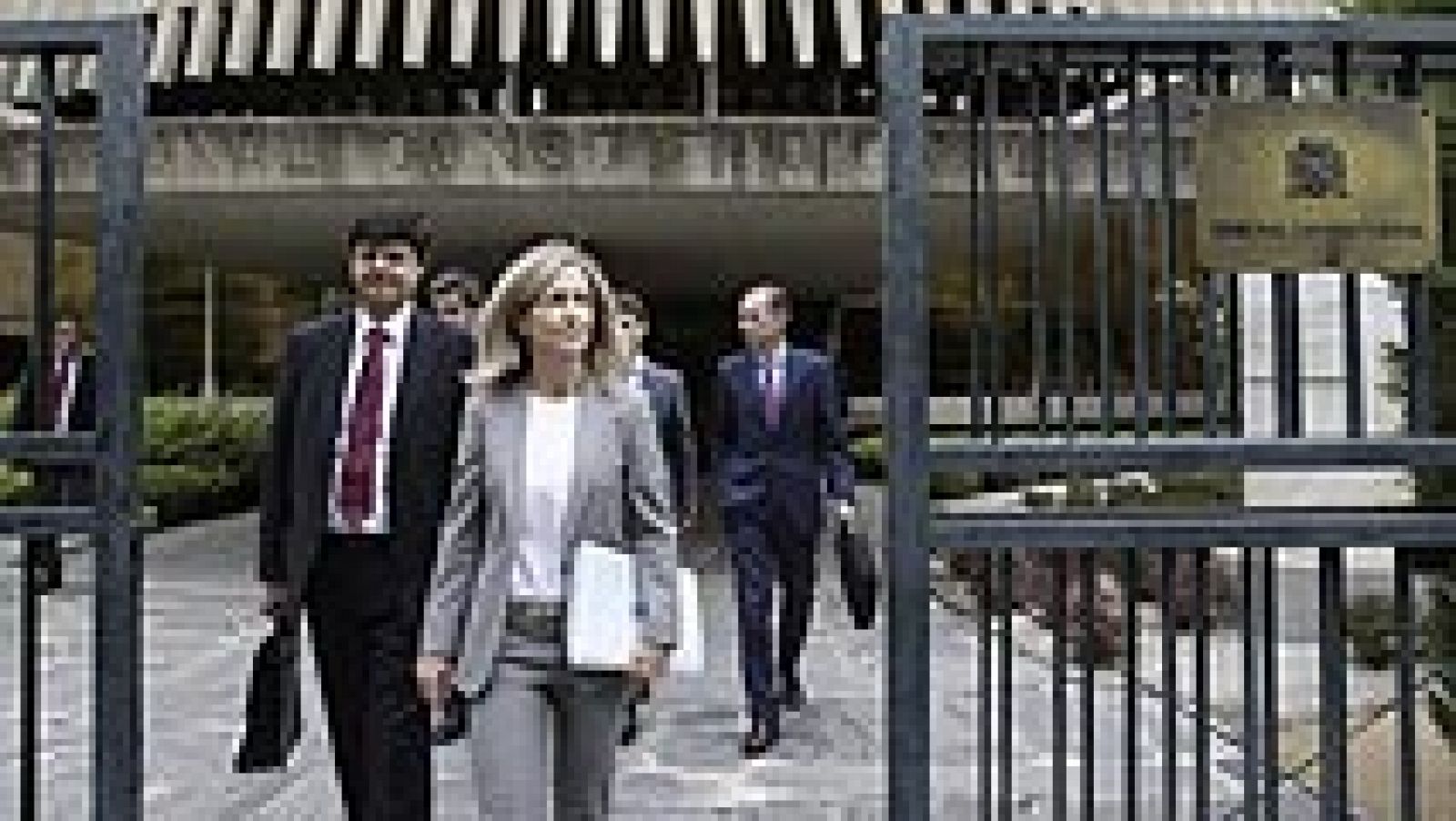 El TC suspende la consulta de Cataluña por unanimidad al admitir a trámite los recursos | Ver