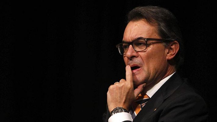 Telediario 1 - Mas critica la  urgencia "supersónica" del Constitucional