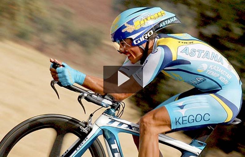 El ciclista norteamericano Levi Leipheimer, compañero de Alberto Contador en el Astana, ha ganado la quinta etapa de la Vuelta Ciclista, una contrarreloj de 42 kilómetros disputada en Ciudad Real. Los españoles, especialmente el madrileño y Valverde,