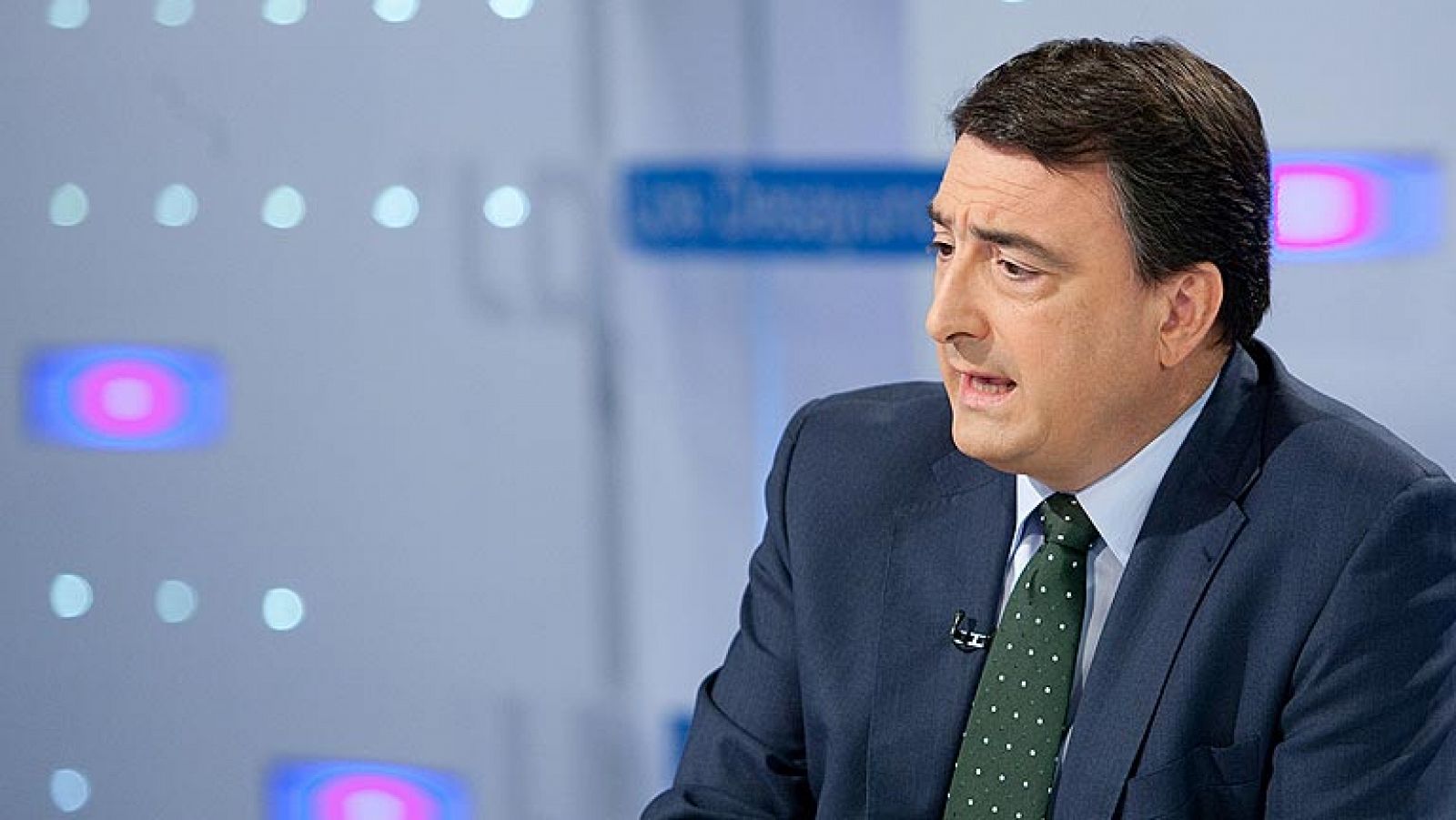 Aitor Esteban (PNV), sobre Cataluña: "El TC ha perdido la oportunidad de ser neutral" - Los desayunos | Ver