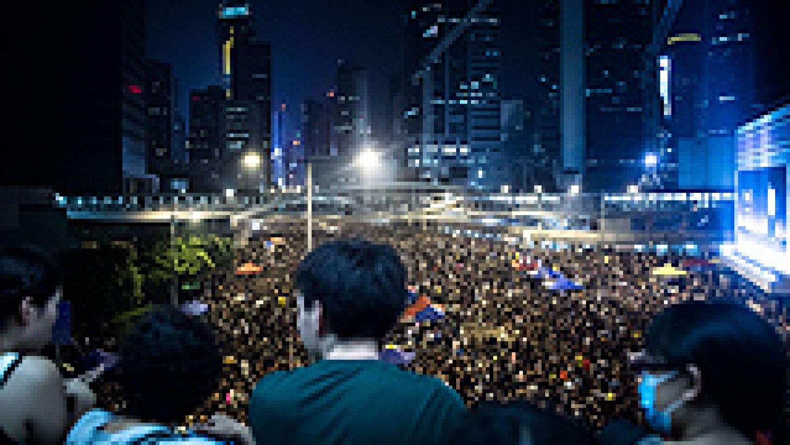 Telediario 1: Los jóvenes se preparan para endurecer la protesta ante Día Nacional de China  | RTVE Play