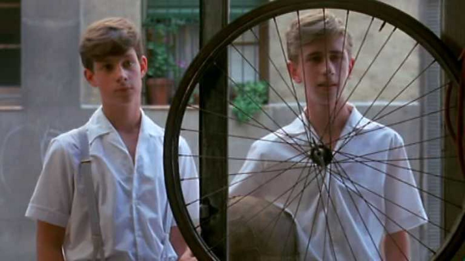 Versión española - Las bicicletas son para el verano - Ver ahora