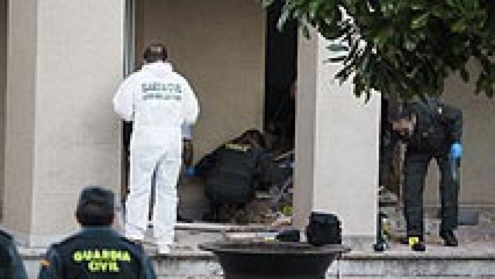 La explosión de un artefacto provoca importantes daños en el Ayuntamiento de Baralla, en Lugo - Informativo 24h | Ver