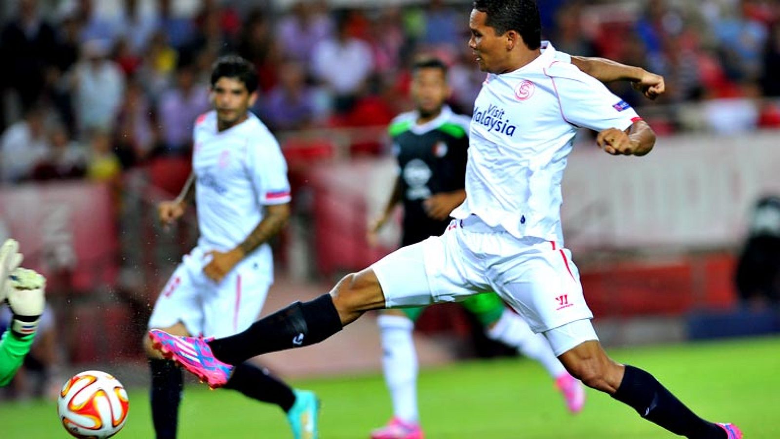 El Sevilla, defensor del título, buscará este jueves en Rijeka (Croacia) la segunda victoria en la Europa League, mientras que el Villarreal tratará de hacerse fuerte en El Madrigal ante el Apollon Limassol y sumar la primera.