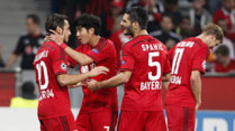 El Bayer Leverkusen se impuso con claridad por 3-1 al Benfica y logró sus primeros puntos en la actual temporada de la Liga de Campeones.