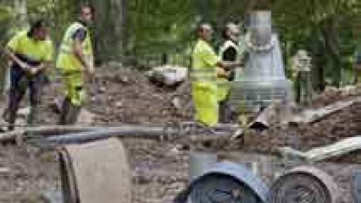 Bombean el agua de la estación de AVE en Girona