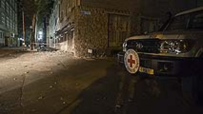 Telediario 1 - Muere un empleado de Cruz Roja en un bombardeo en Donetsk