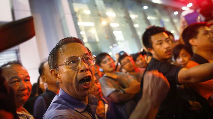 Telediario 1 - El jefe del ejecutivo de Hong Kong no dimite