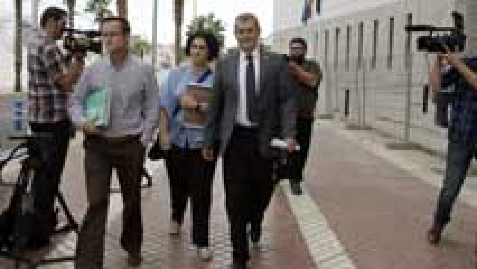 Telediario 1: El Jefe de la G. Civil en Melilla niega irregularidades | RTVE Play