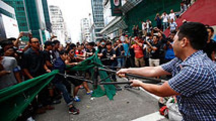 Hong Kong cumple una semana de protestas con nuevos enfrentamientos y el diálogo roto
