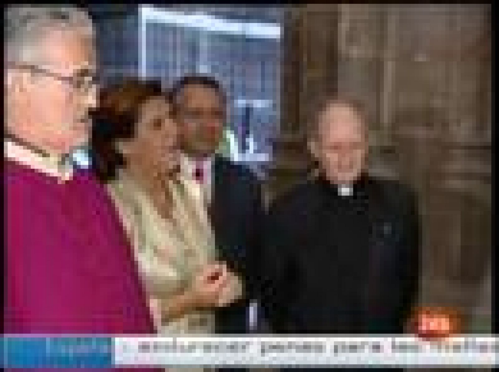 Se exhibe en la Catedral de Sevilla la capa de Carlos V | Ver