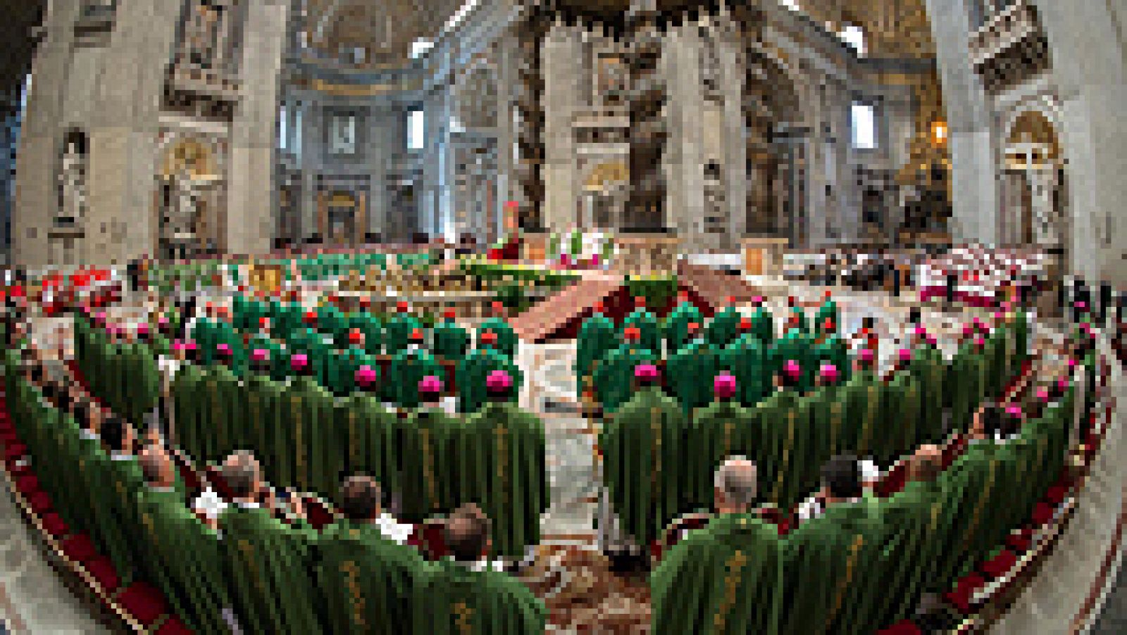 El Papa empieza un proceso de dos años de reflexión sobre los desafíos de las familias en los cinco continentes