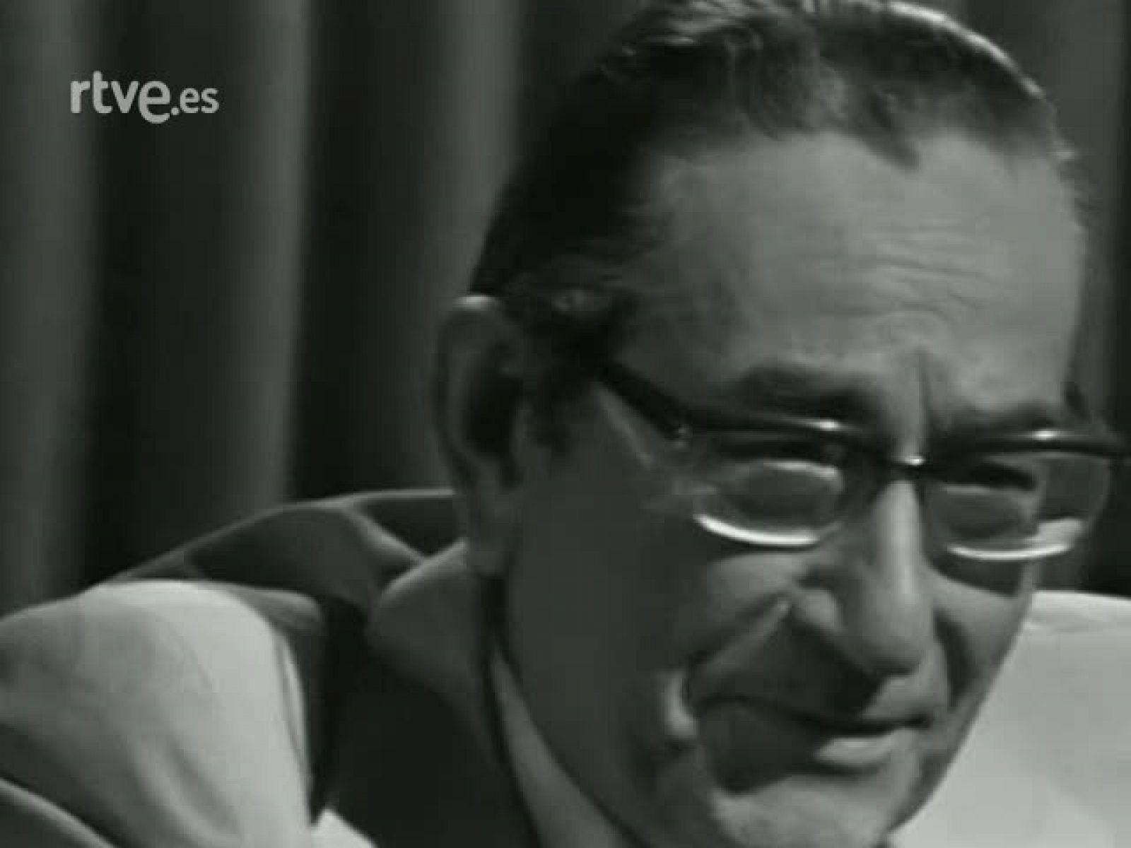 A fondo - Luis Rosales