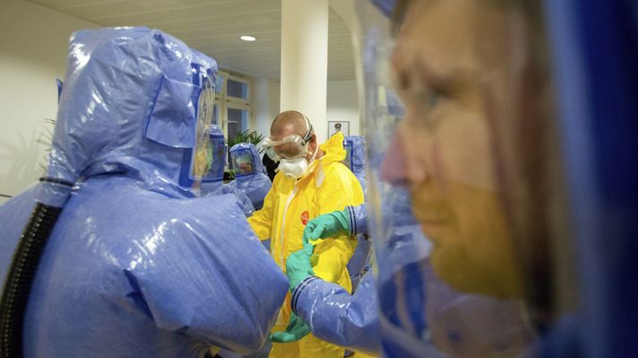 Telediario 1 - El protocolo en caso de infección por ébola