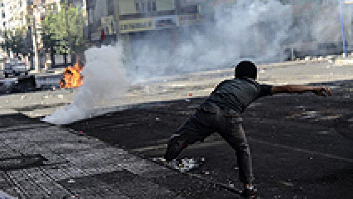 Telediario 1 - Lucha por el control de la ciudad de Kobani