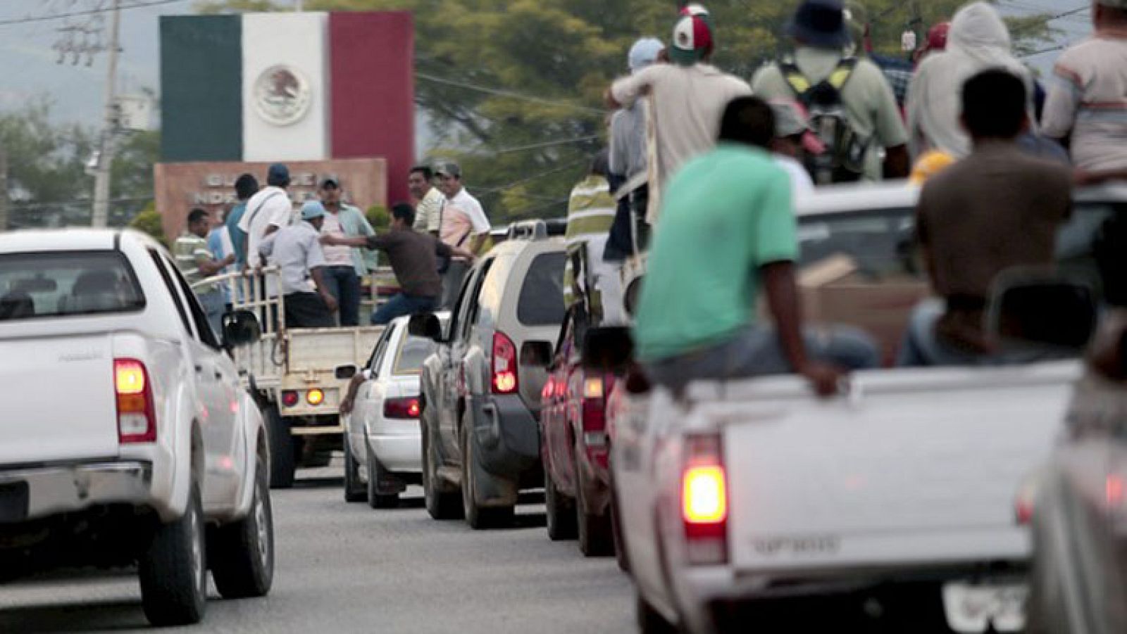 Campesinos e indígenas llegan a Iguala para apoyar la búsqueda de los jóvenes desaparecidos