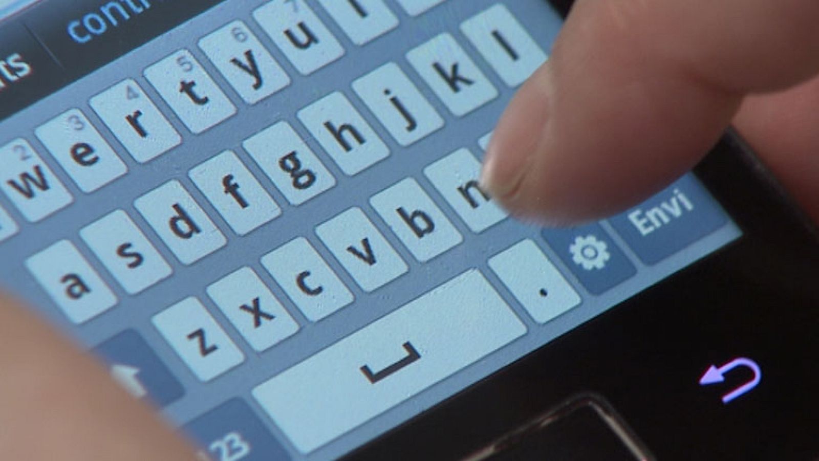 La mitad de los internautas españoles viven conectados