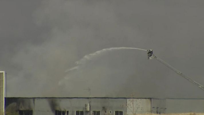 Telediario 1 - Incendio en una empresa química en Campo Real, Madrid
