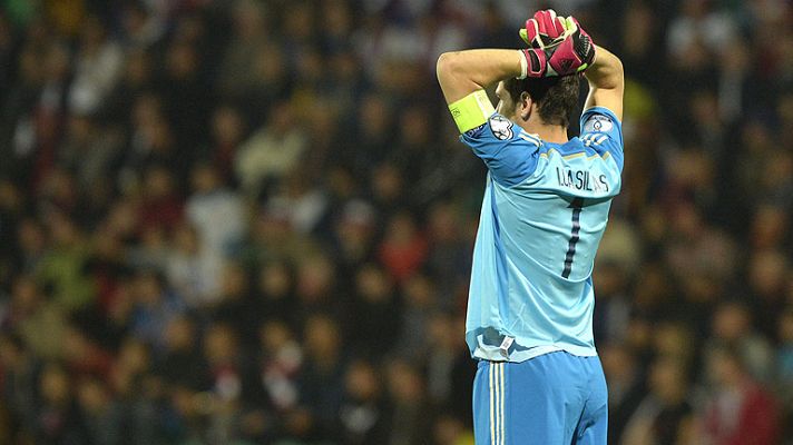 Telediario 1 - Casillas, en la picota