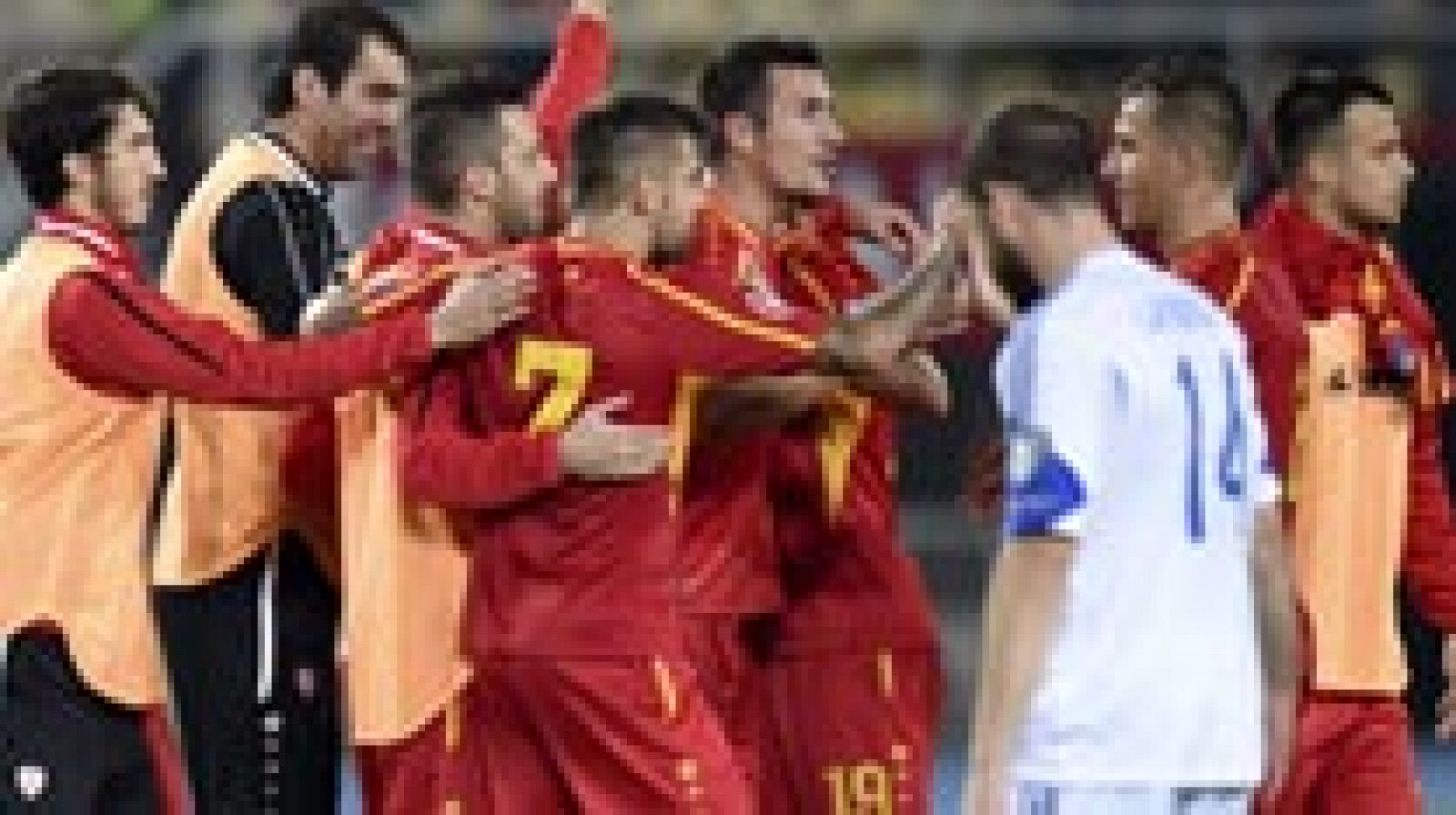 Telediario 1: Macedonia y Ucrania vencen e igualan con España en el grupo | RTVE Play