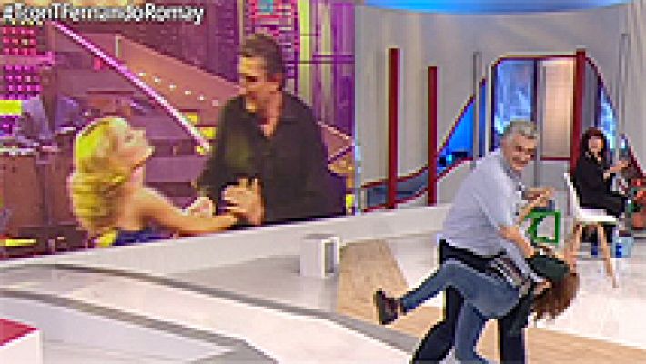 Fernando Romay baila con Toñi y Teté Delgado