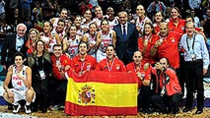 El baloncesto femenino español baña su historia de plata en Turquía