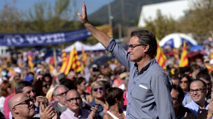 Telediario 1 - En unos días la Generalitat fijará si mantiene la consulta