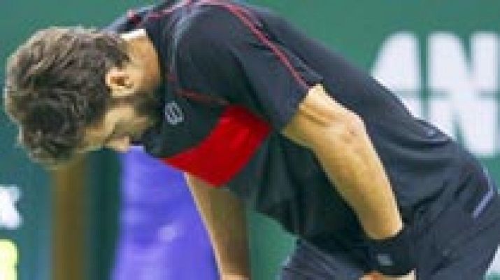Federer gana a Djokovic y jugará la final con Simon, verdugo de Feliciano