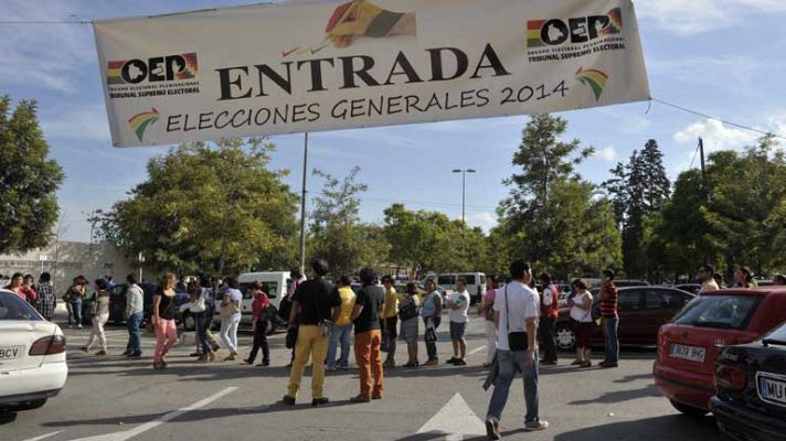 Telediario 1 - Los bolivianos votan hoy en las elecciones generales