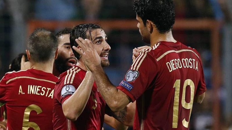 Diego Costa se estrena por fin con la Roja (0-3)