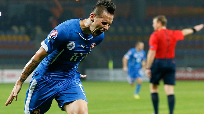 Telediario 1 - Eslovaquia no afloja el paso