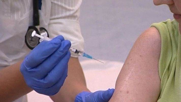 Telediario 1 - Trabajan intensamente para conseguir una vacuna