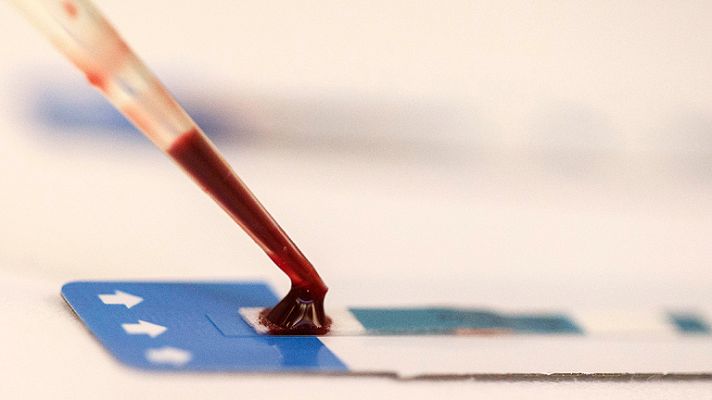 Telediario 1 - Voluntarios en Reino Unido participan en una investigación para buscar una vacuna contra el ébola