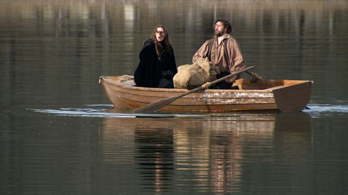 Águila Roja - El Comisario salva a Lucrecia