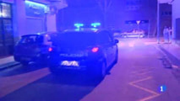 Telediario 1 - Dos de los policías detenidos en Murcia tenían una pistola sin licencia