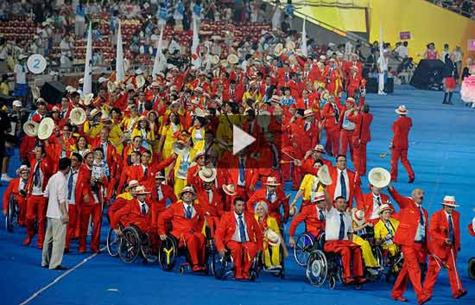 La delegación española se ha paseado por el nido de pájaro en la ceremonia de inauguración de los Juegos Paralímpicos de Pekín '08.