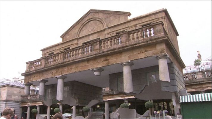 Telediario 1 - Un  edificio que "levita" en el centro de Londres