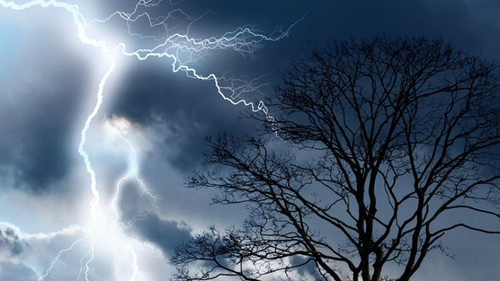 El tiempo - Lluvias fuertes y persistentes en Galicia y parte de Castilla y León