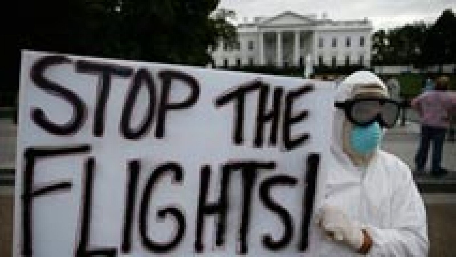 Obama rechaza prohibir los vuelos desde África pero sopesa nombrar a un 'zar' contra el ébola
