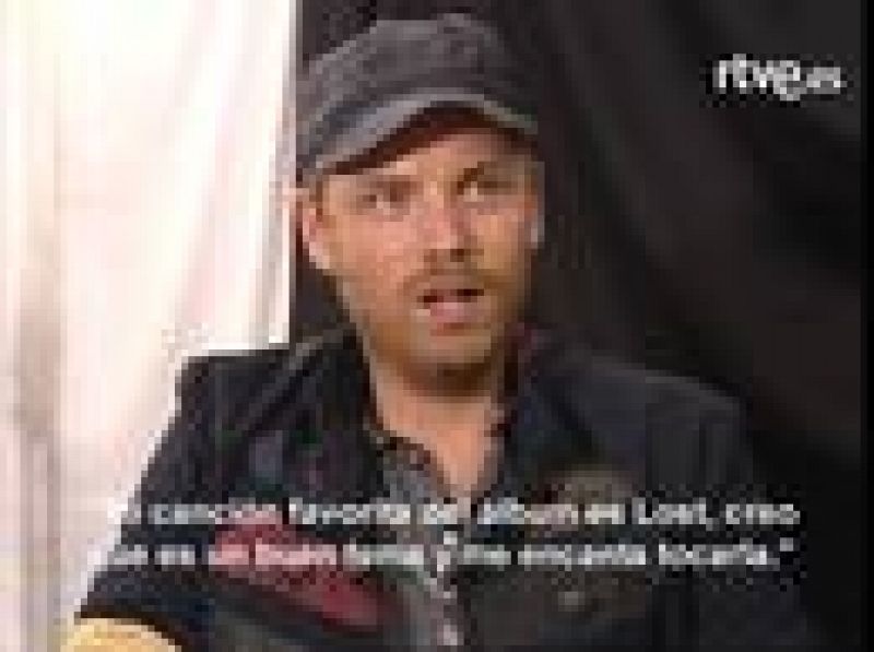 TVE ha estado con Coldplay poco antes de que actuara en Barcelona. Una entrevista en la que el cantante del grupo, Chris Martin, alardea de su mejor sentido del humor.  (7/9/08)