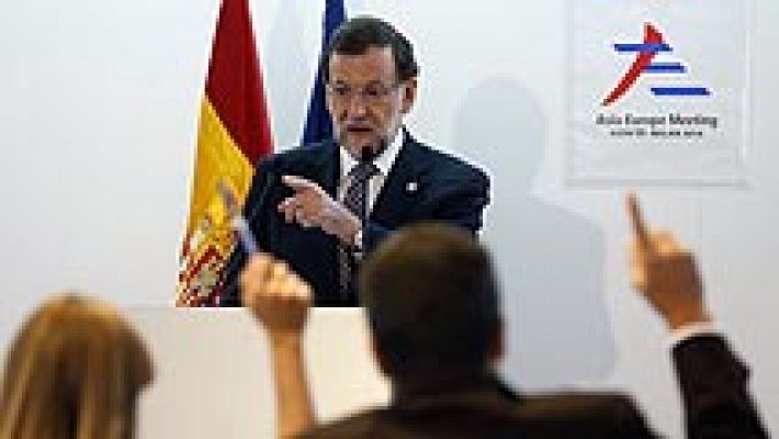 Rajoy pide no prejuzgar a Rato por las tarjetas B 