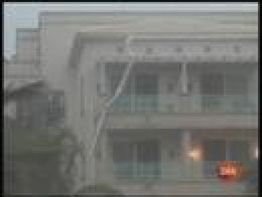  - Ike golpea en Islas Turcas y Caicos