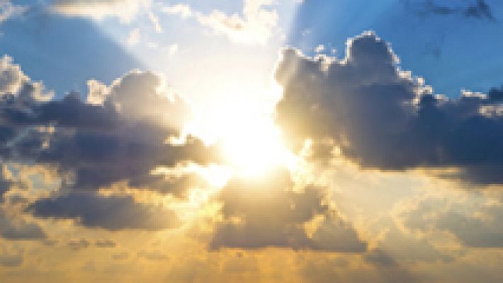 El tiempo - Nuboso o muy nuboso con lluvias débiles en el suroeste de Galicia