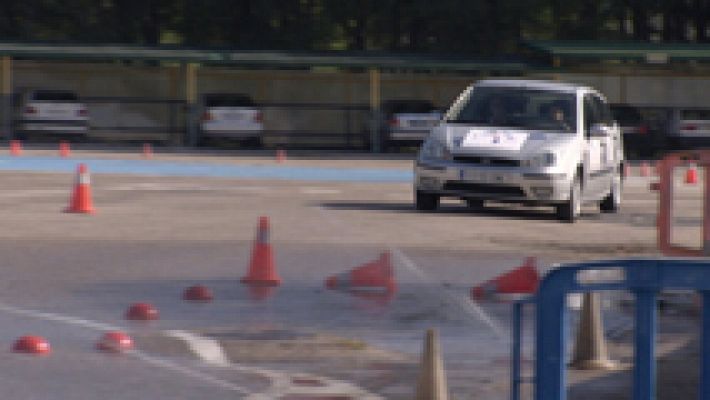 Telediario 1 - Existen cursos para superar la amaxofobia