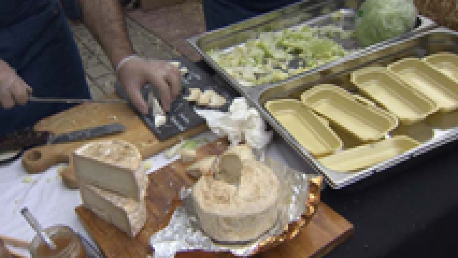 Telediario 1: Éxito de la primera feria de cocina ambulante en Madrid | RTVE Play