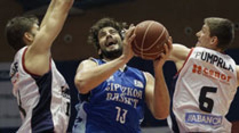El Rio Natura Monbus Obradoiro ha vencido este domingo al Gipuzkoa Basket en el Fontes do Sar (85-69) con un gran último cuarto en el que la ventaja aumentó desde los cinco a los veintiún puntos.